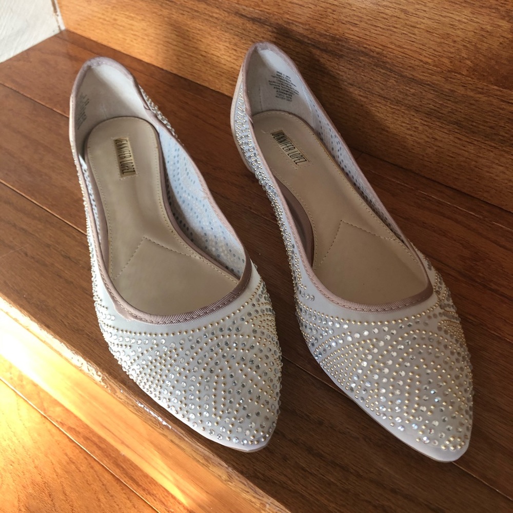 Jennifer Lopez flats